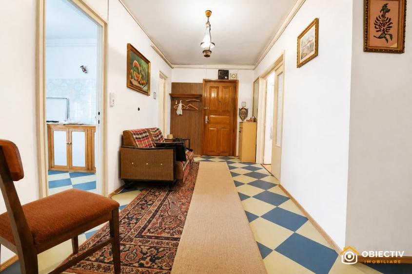 Apartament cu 3 camere decomandat în Dărmănești