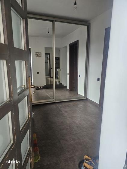 Casă cu 3 camere cu Teren 100 Mp în Central