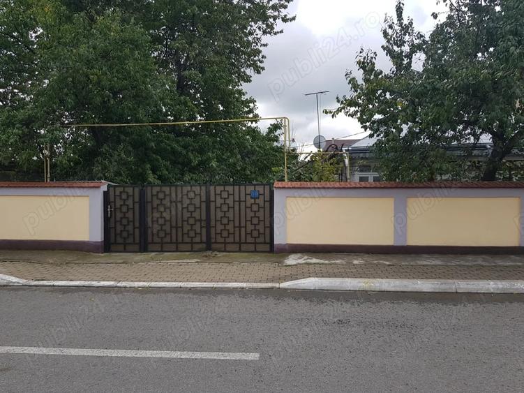 Casă cu Teren 1164 Mp în Central