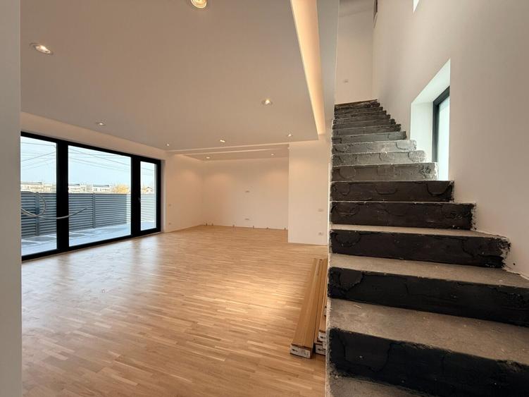 Casă individuală cu 4 camere cu Teren 470 Mp în Tunari