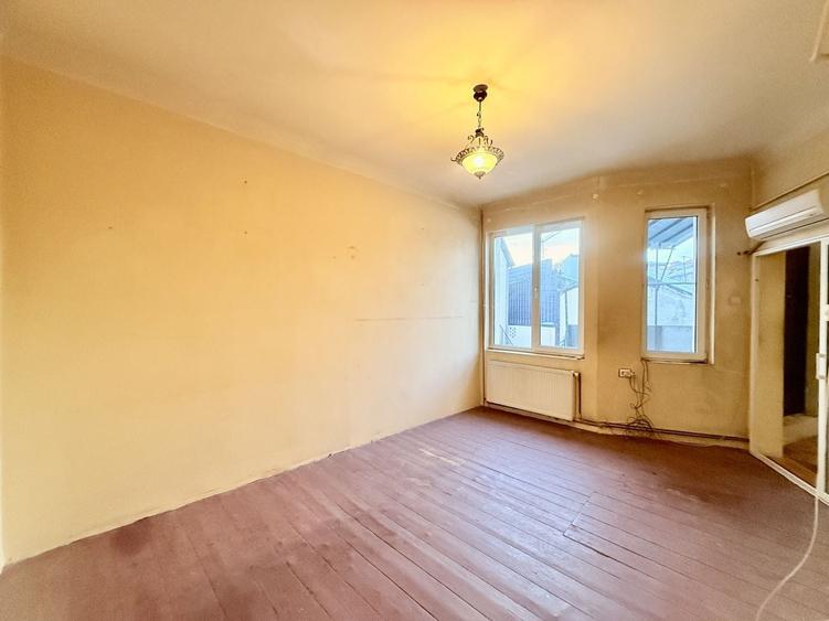 Apartament cu 3 camere decomandat în Parcul Carol