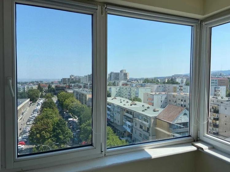 Apartament cu 2 camere decomandat, mobilat în Zorilor