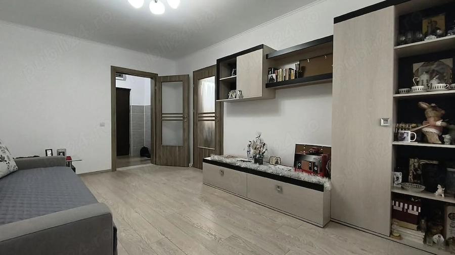Apartament cu 2 camere decomandat în 22 Decembrie