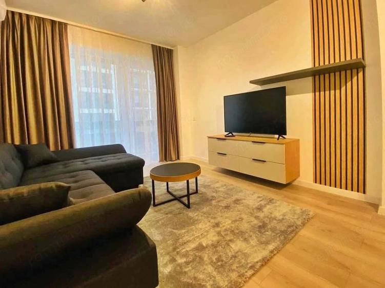 Apartament cu 2 camere decomandat în Lotus
