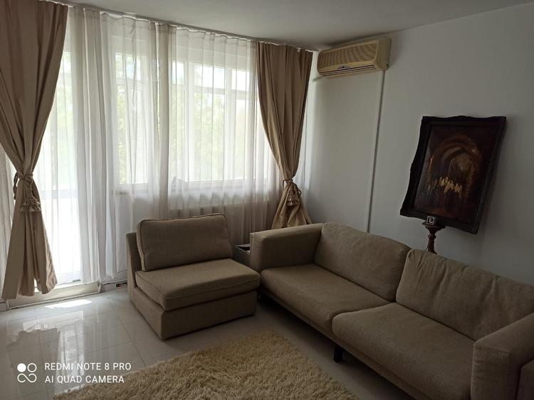 Apartament cu 2 camere semidecomandat în 1 Mai