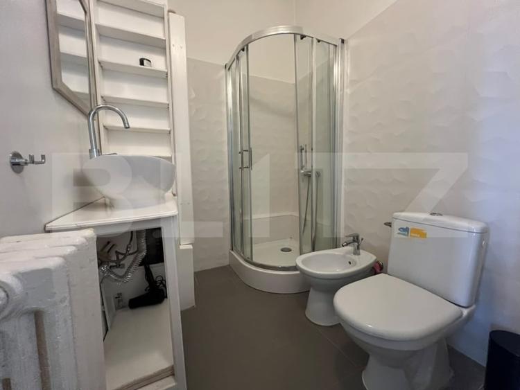 Apartament cu 4 camere decomandat, mobilat în Ultracentral