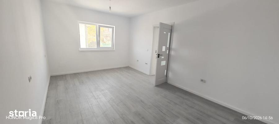Casă cu 4 camere cu Teren 600 Mp în Valea Lupului