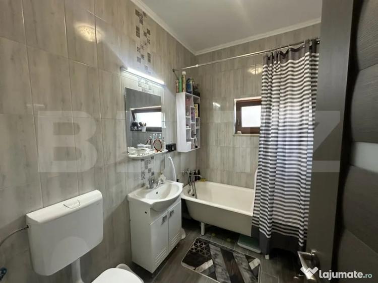 Casă cu 3 camere cu Teren 2170 Mp în Central
