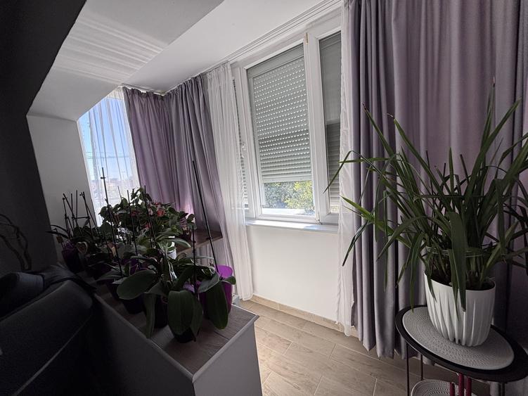 Apartament cu 4 camere decomandat, mobilat în Doamna Ghica