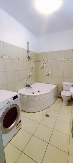 Apartament cu 5 camere decomandat, mobilat în Ghiroda