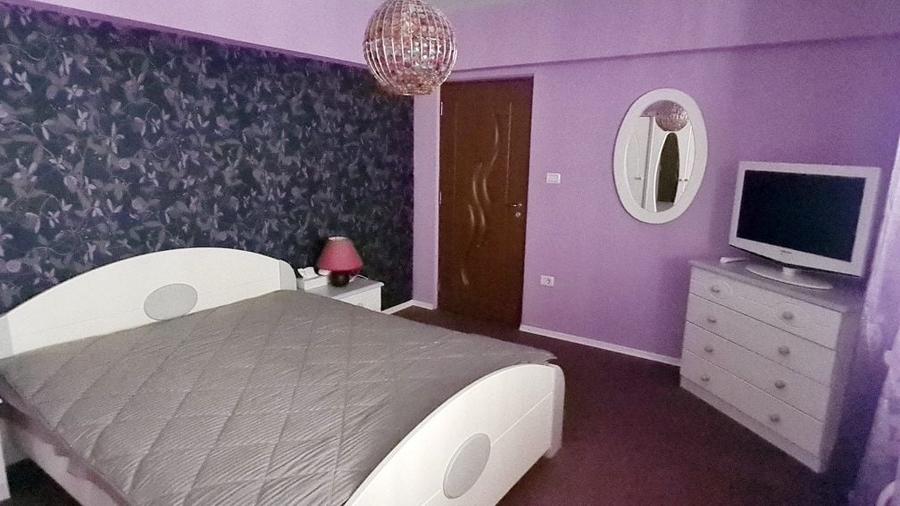 Apartament cu 3 camere decomandat în Calea Romanului