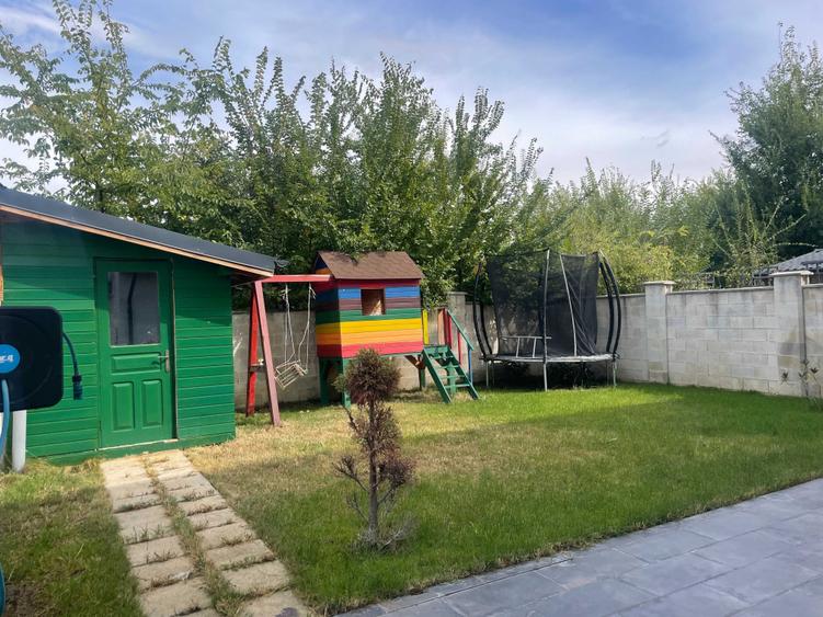 Casă cu 4 camere în Corbeanca