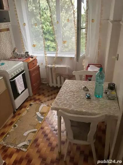 Apartament cu 2 camere decomandat în Gară
