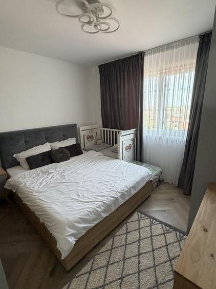 Apartament cu 2 camere decomandat în Lisaura