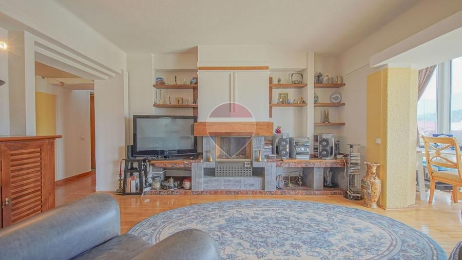 Apartament cu 4 camere decomandat, mobilat în Clăbucet