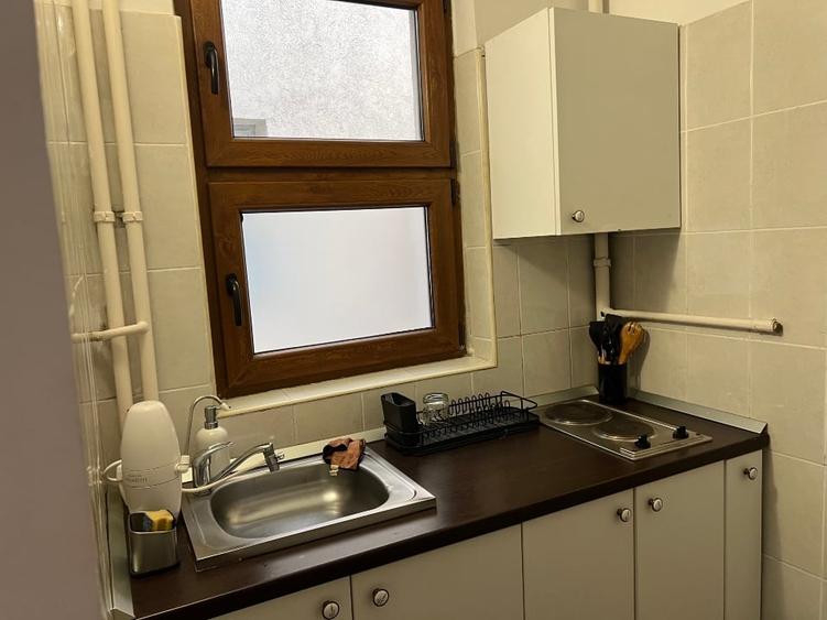 Apartament cu 2 camere semidecomandat, mobilat în Cișmigiu