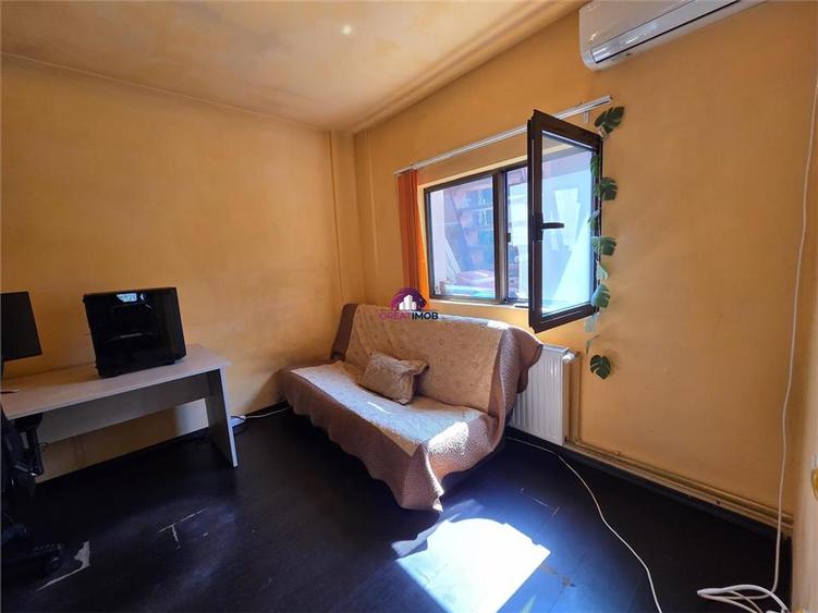 Casă cu 3 camere cu Canalizare în Pantelimon