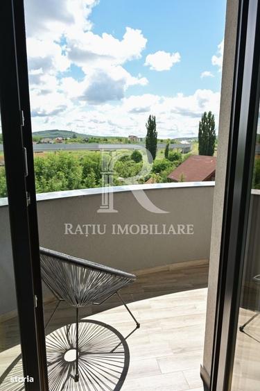 Casă cu 4 camere în Sânmartin