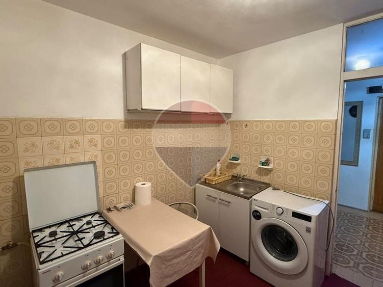 Apartament cu 2 camere semidecomandat, mobilat în Moșilor