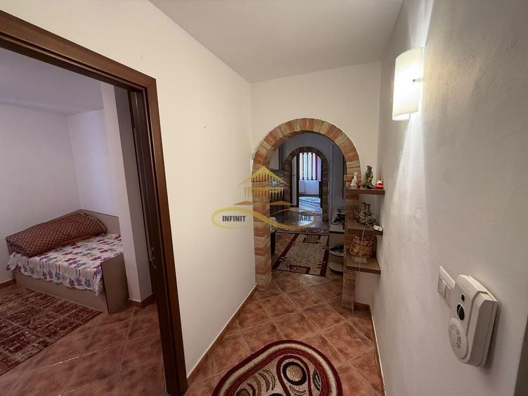 Apartament cu 3 camere decomandat, mobilat în Narcisa