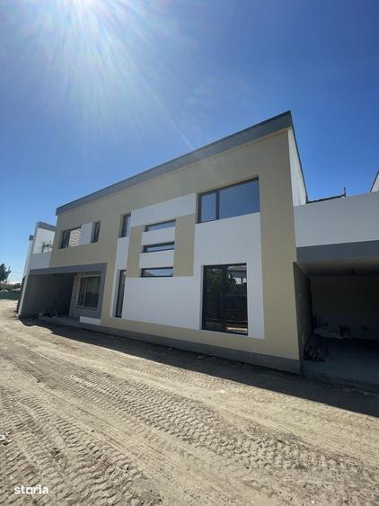 Casă cu 4 camere în Central