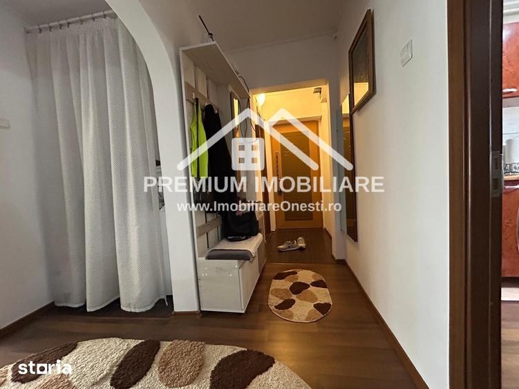 Apartament cu 3 camere decomandat în Dofteana
