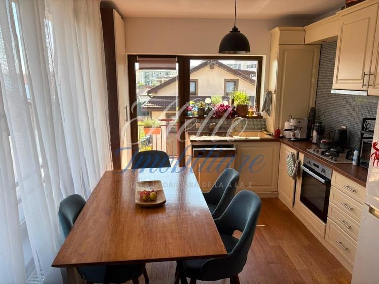 Apartament cu 3 camere decomandat, mobilat în Andrei Mureșanu