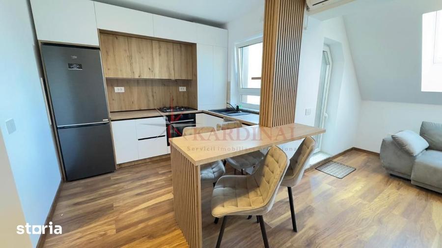 Apartament cu 4 camere, mobilat în Tractorul