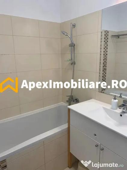 Apartament cu 3 camere semidecomandat în Băneasa