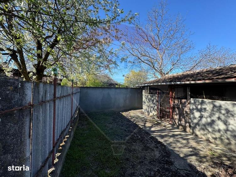 Casă cu 2 camere cu Teren 1172 Mp în Bodrogu Nou