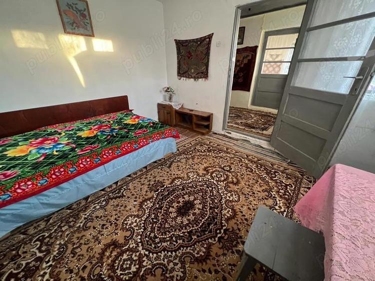 Casă cu 3 camere cu Teren 1400 Mp în Vâlcele