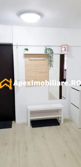Apartament cu 2 camere semidecomandat în Panduri