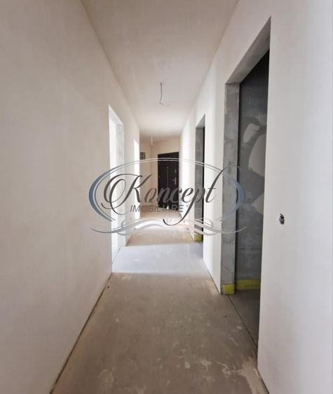 Apartament cu 3 camere semidecomandat în Semicentral