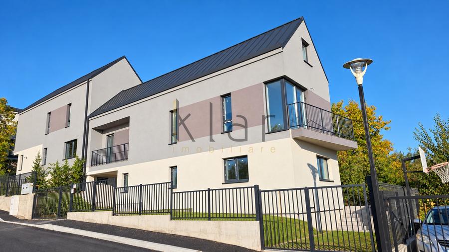 Casă cu 5 camere cu Teren 250 Mp în Iris