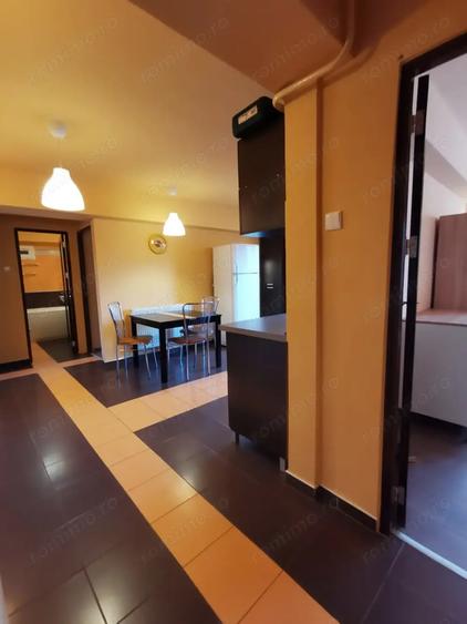 Apartament cu 3 camere decomandat în Micro IV