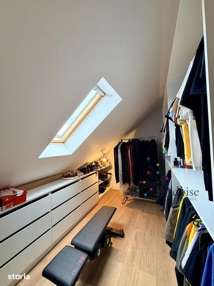 Apartament cu 4 camere, mobilat în Est