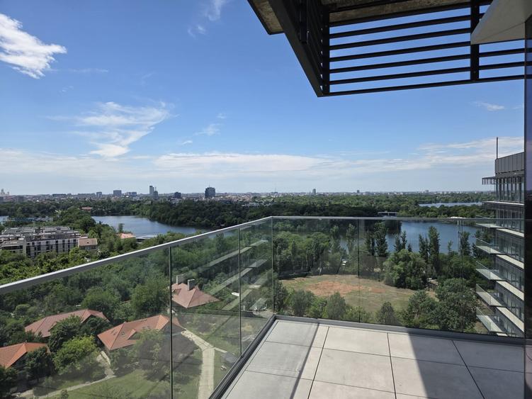 Apartament cu 3 camere decomandat în Floreasca