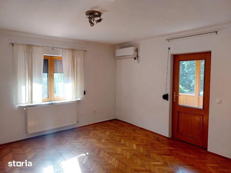 Casă cu 5 camere cu Teren 500 Mp în Central