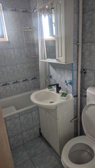 Apartament cu 3 camere decomandat în Exterior Vest