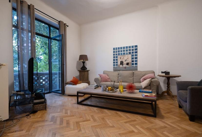 Apartament cu 4 camere decomandat, mobilat în Dorobanți