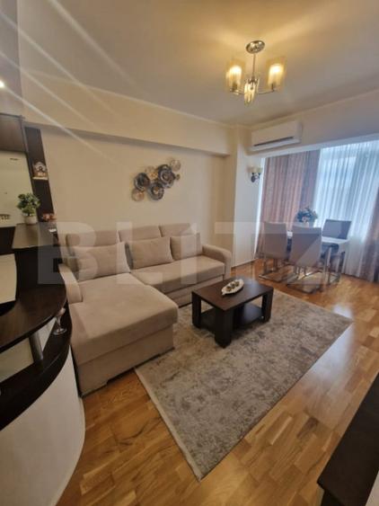 Apartament cu 2 camere decomandat în Central — fotografia 1