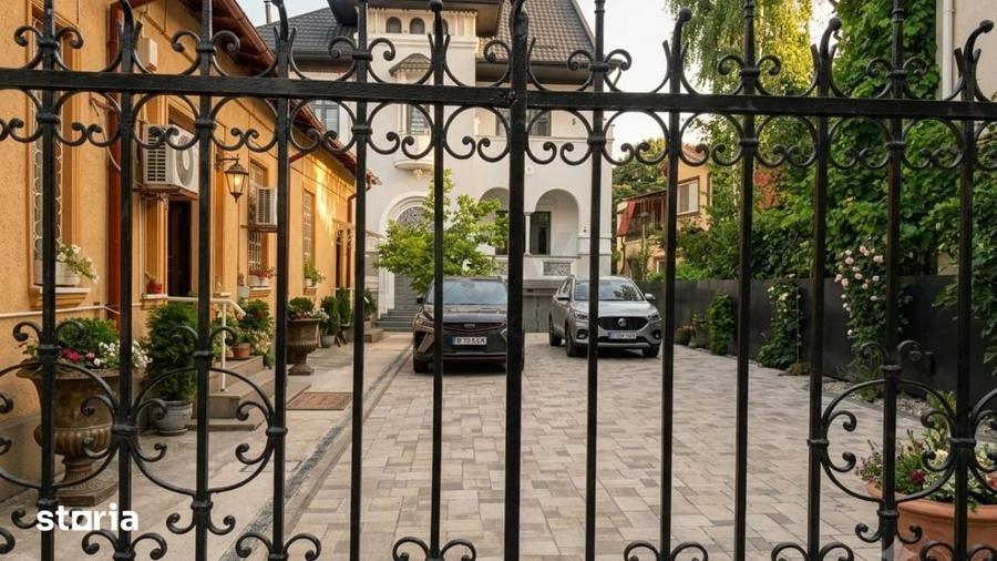 Casă cu 10 camere cu Teren 500 Mp în Floreasca