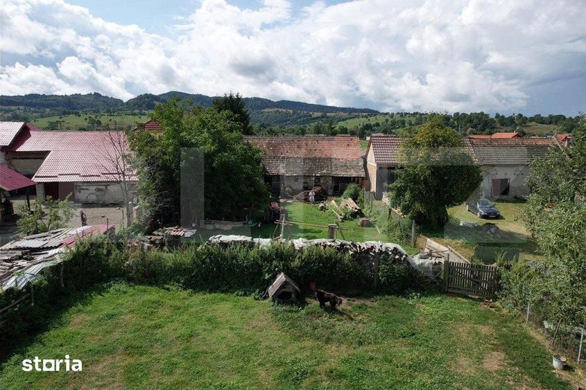 Casă cu 6 camere cu Teren 1655 Mp în Vama Buzăului