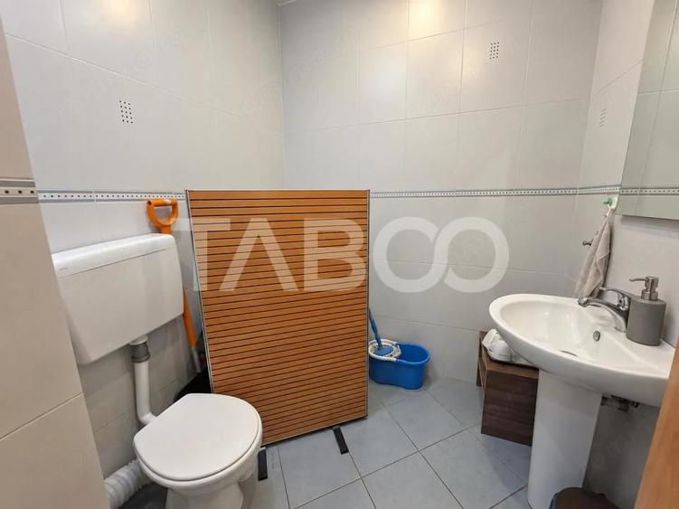 Spațiu comercial, de 50 mp, în Central