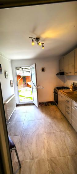 Casă individuală cu 4 camere cu Teren 2500 Mp în Podul Vadului