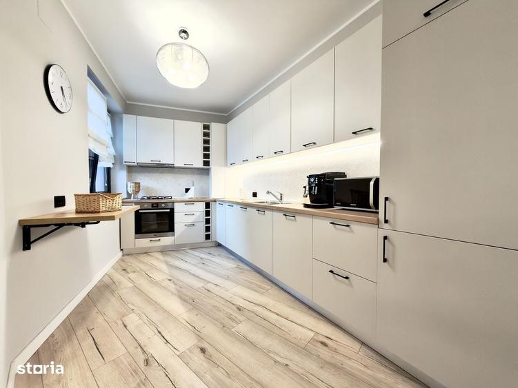 Apartament cu 3 camere în Romană
