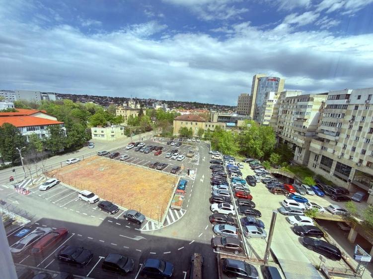Garsonieră decomandată în Central