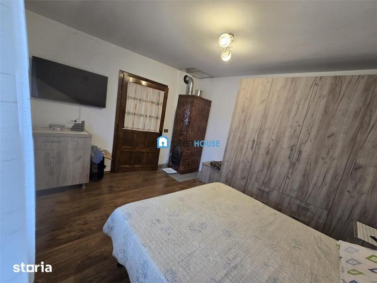 Casă cu 8 camere cu Teren 3000 Mp în Beclean