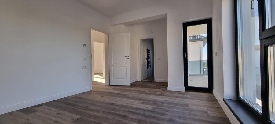 Casă individuală cu 5 camere cu Canalizare în Ultracentral