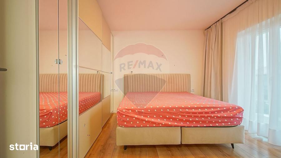 Casă cu 4 camere cu Teren 400 Mp în Stupini